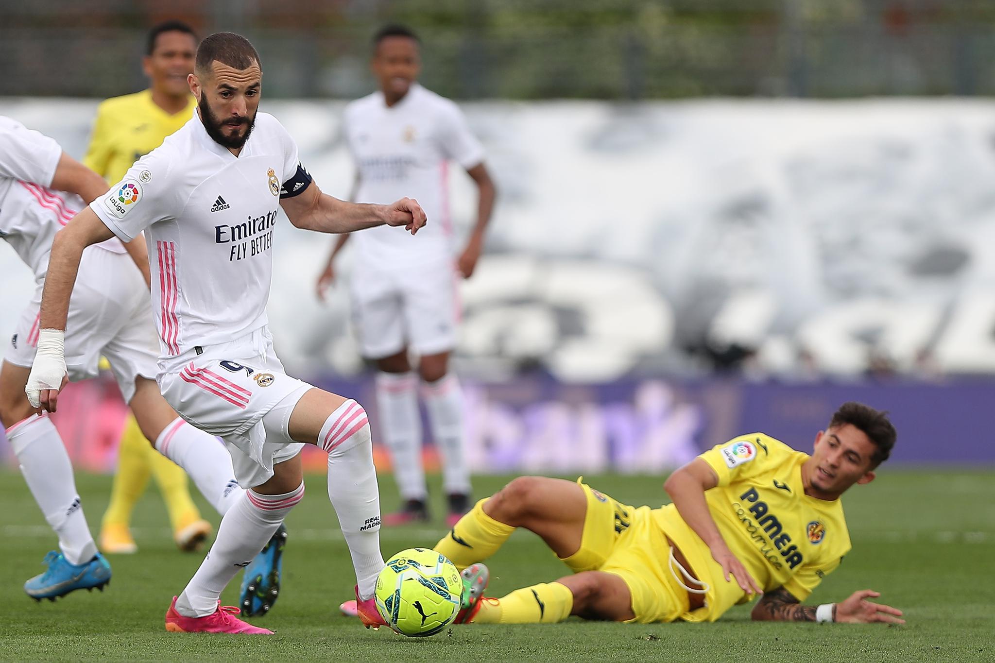 关于比利亚雷亚尔训练开放日，今晚主帅复盘引欢呼，足总杯在即，年轻球员得到机会的信息