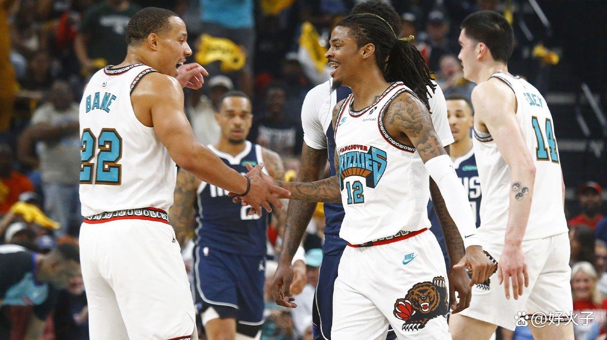 冲刺阶段孟菲斯灰熊调整名单以备NBA常规赛；篮板制胜环节打磨；目标明确；团队化学反应显著的简单介绍