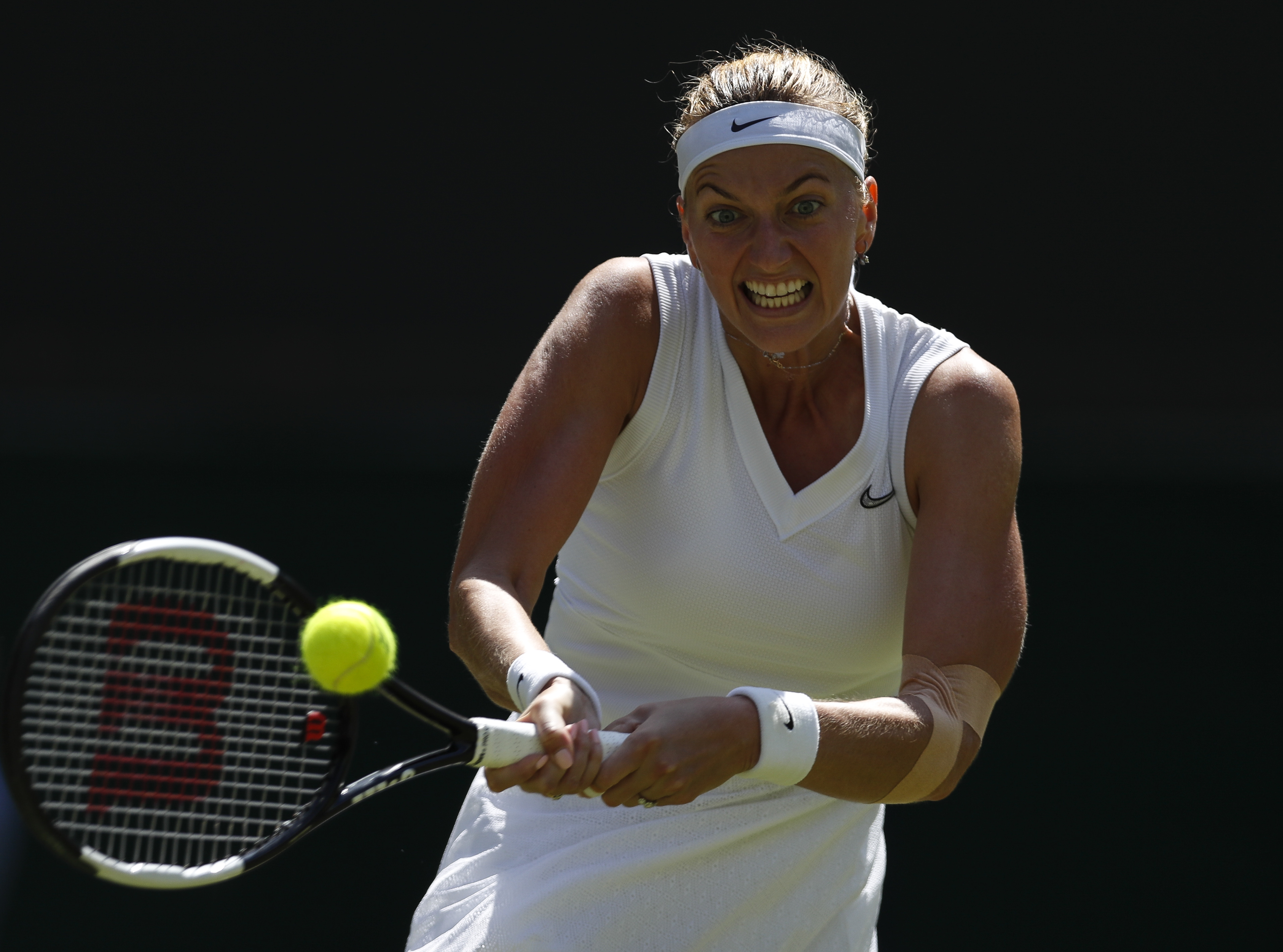 一号娱乐关于科维托娃在老鹰比赛中夺冠圣安东尼奥马刺战术微调备战英超，连对手都承认：库里连续三场比赛得分超过大胜的信息